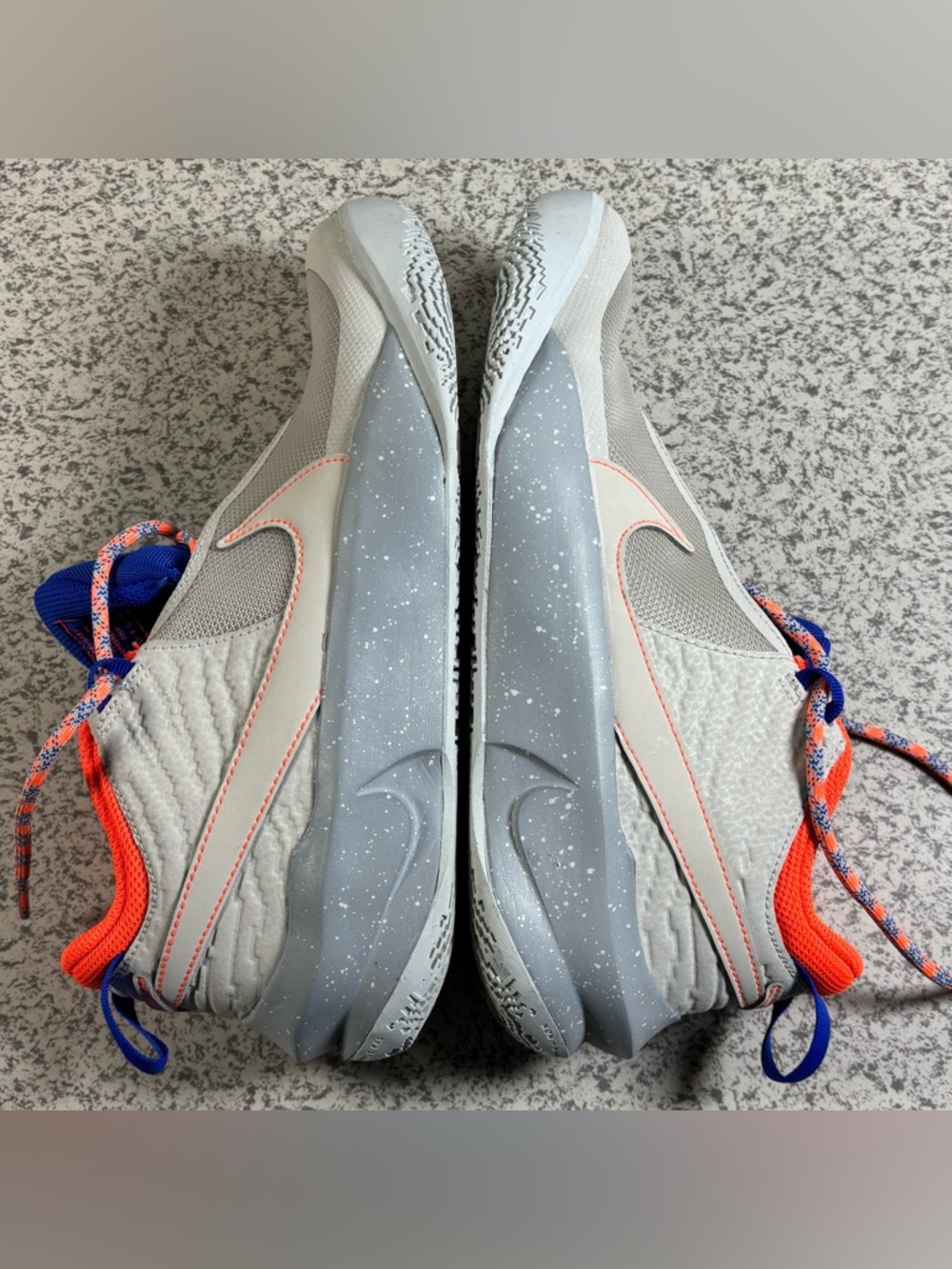Nike Boys Size 7Y Team Hustle D10 Desert Sand Basketball Shoes (CZ4179-001) EUC - Picture 12 of 13